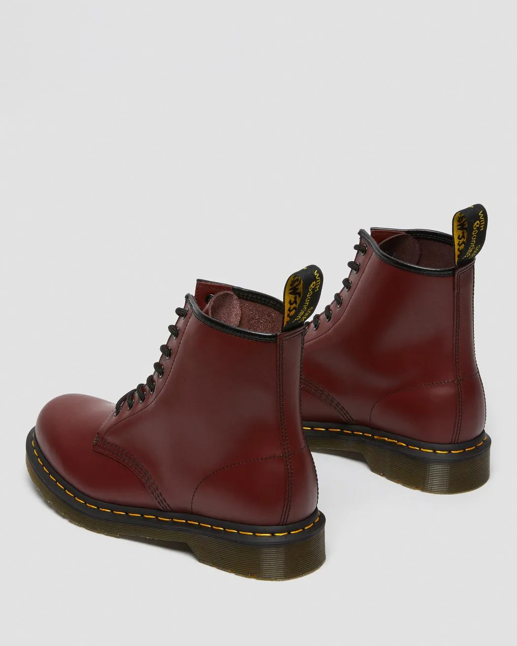 Dr. Martens UNISEX 1460 SMOOTH LEATHER LACE UP BOOTS  (Cherry Red)