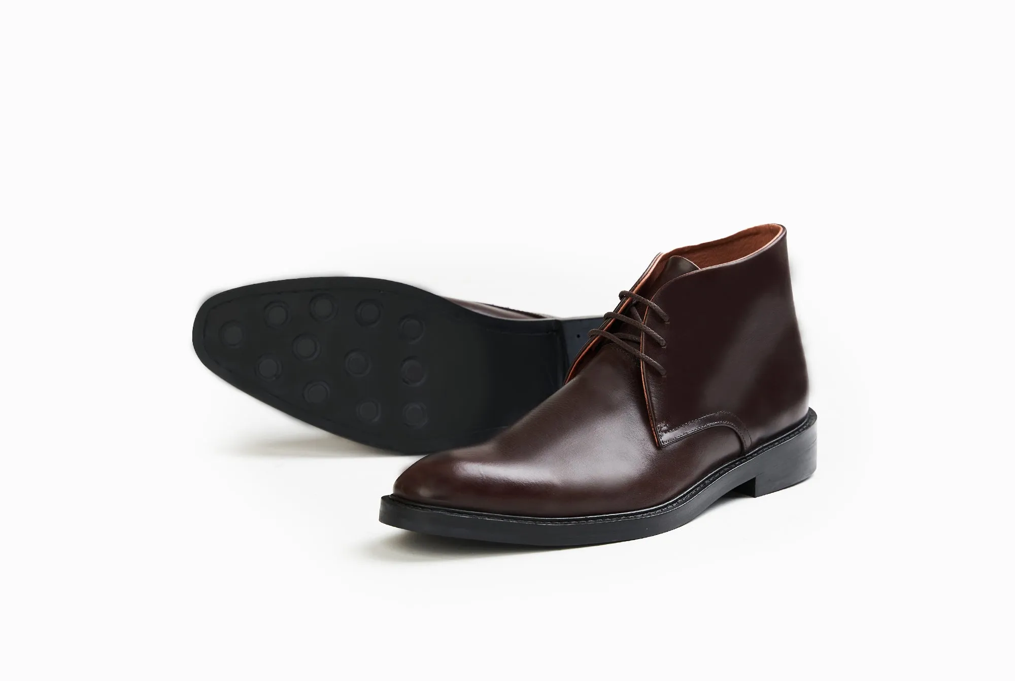 The Armas Chukka Boot - Mahogany Brown