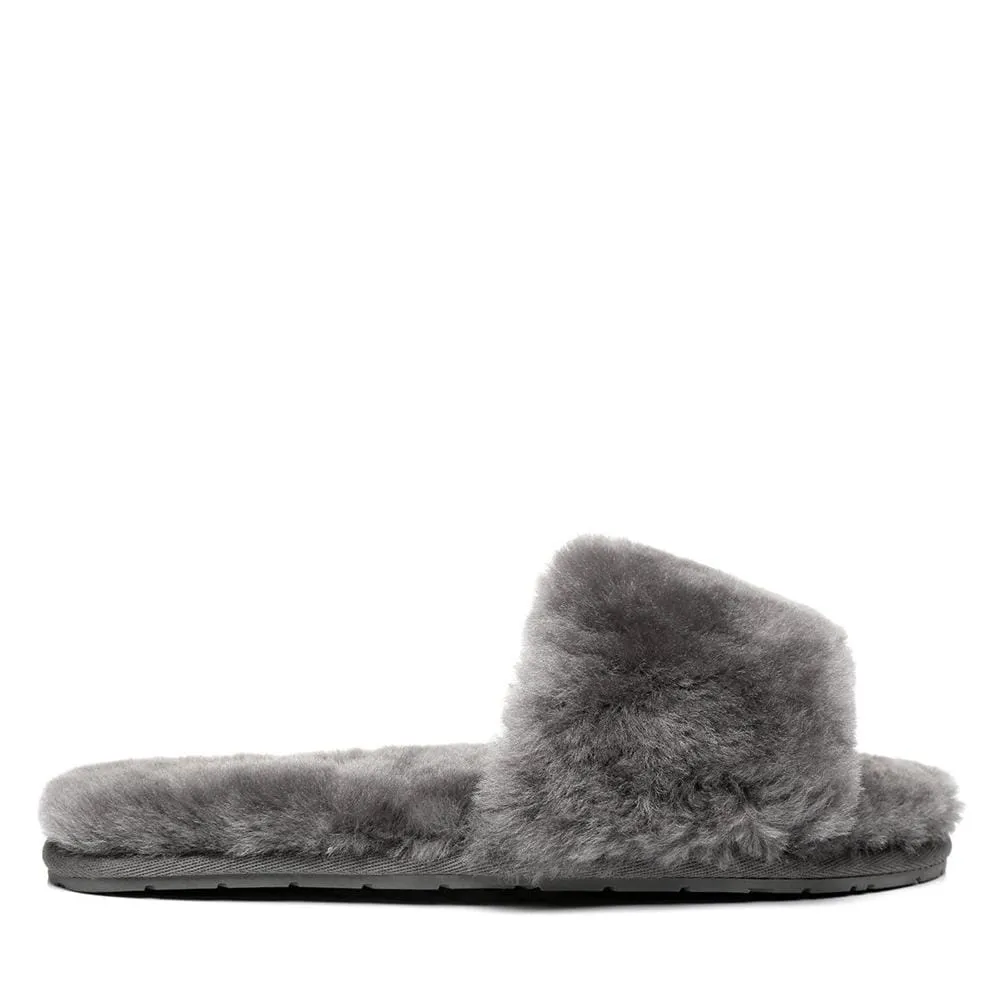 UGG Mae Slippers