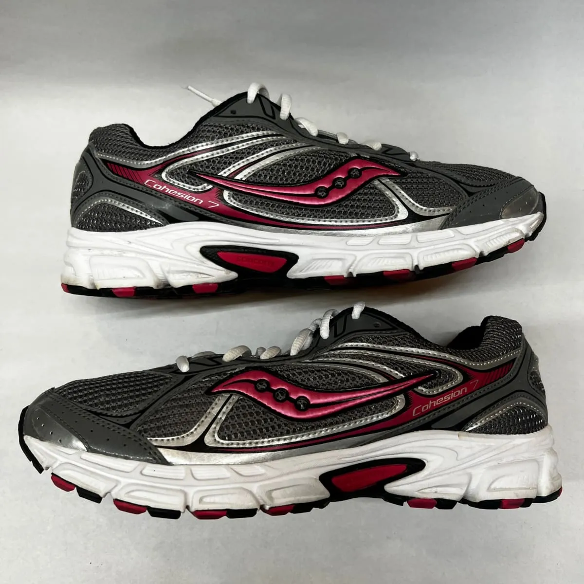 Women's Saucony Cohesion 7 Running Shoe Grey/Silver/Pink Size 11M - Preowned